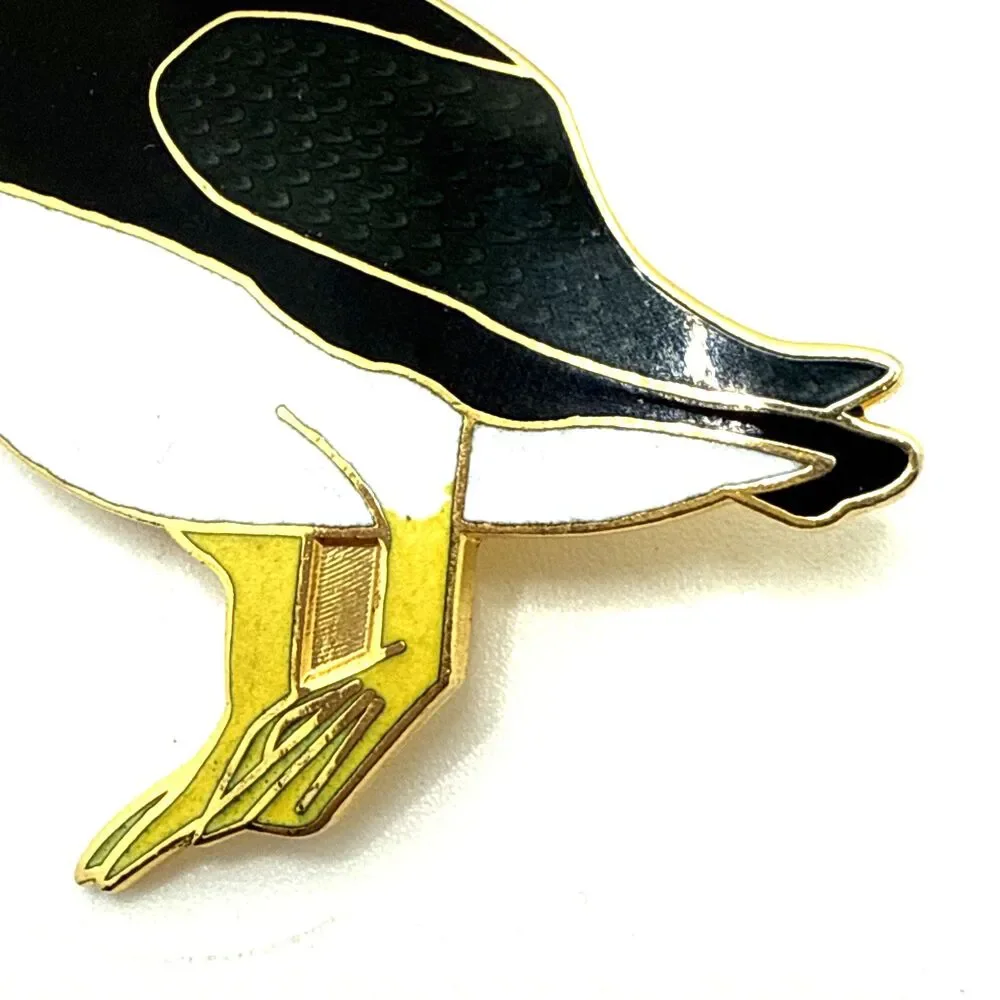 Vintage Cloisonne PUFFIN BIRD Brooch Black White Yellow Enamel Lapel Pin 2